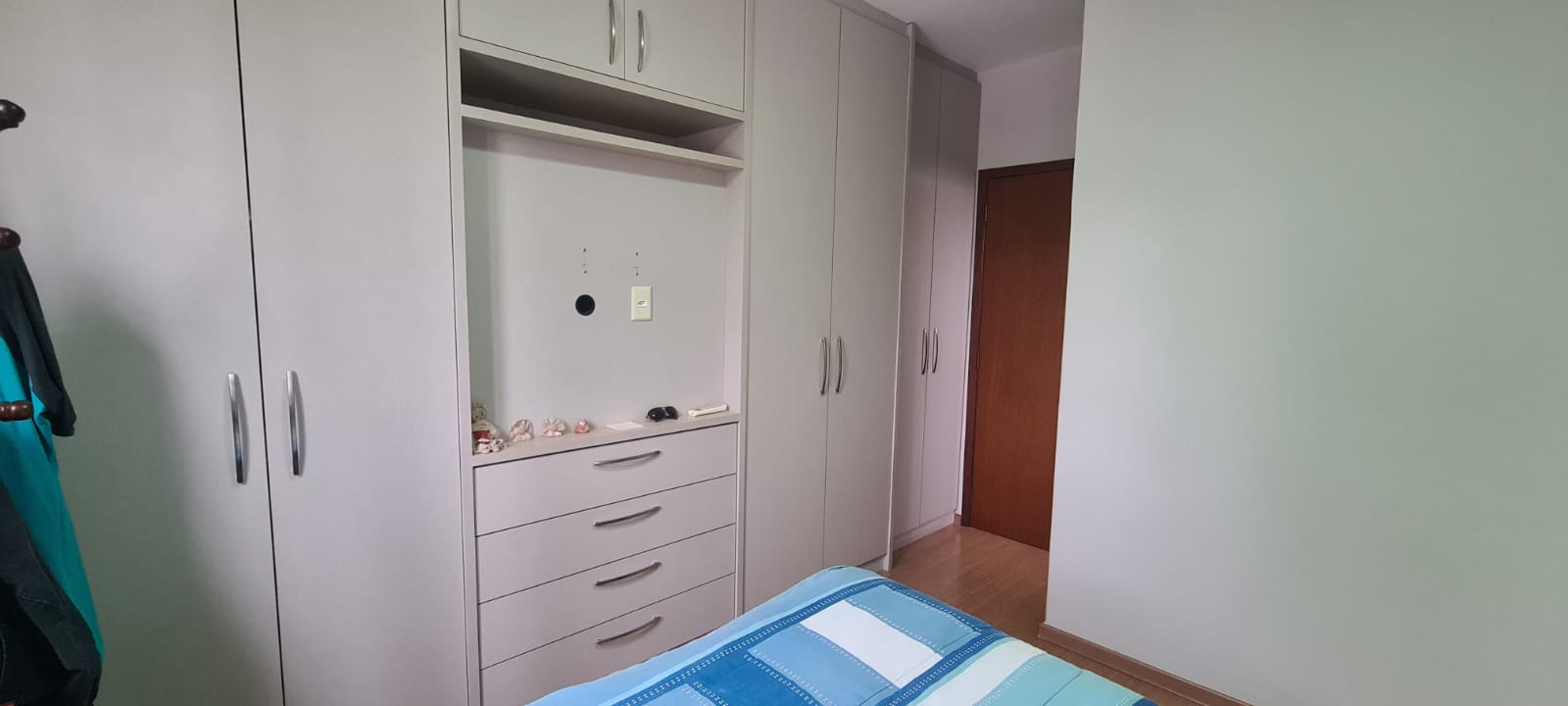 foto do anúncio Apartamento central com 2 suítes - reformado